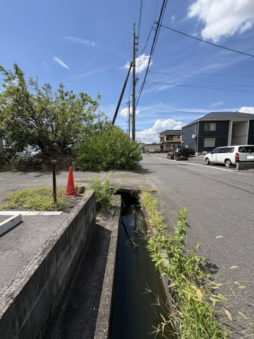 西側の水路