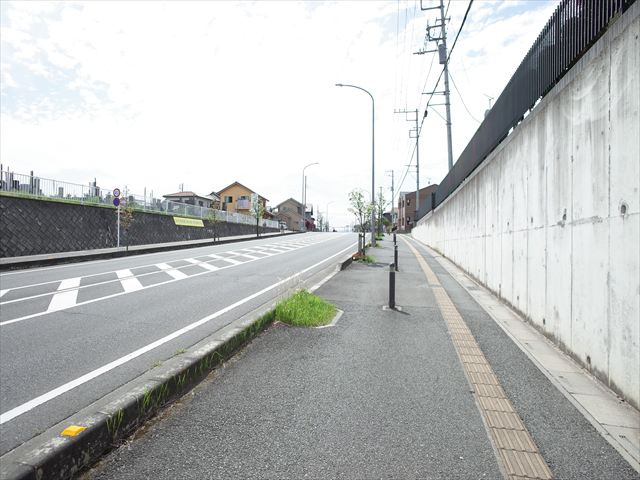 南側約19ｍ公道に約11.5ｍに接道しています