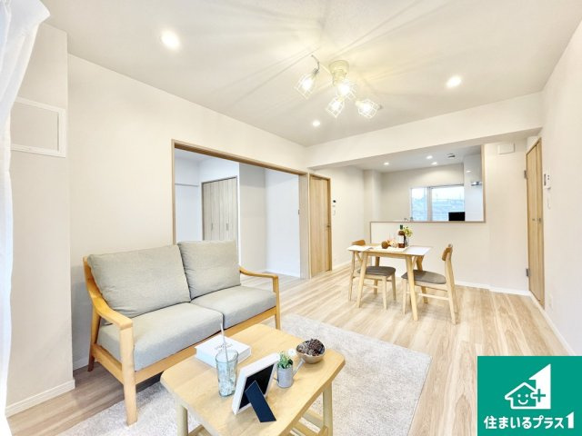 外観：327002139101