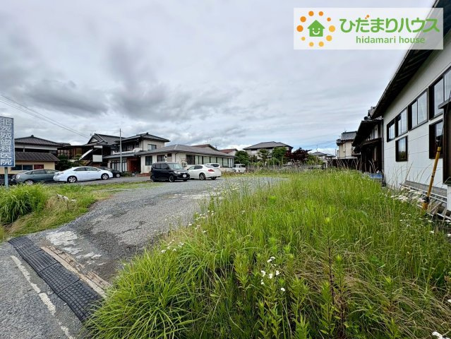 敷地に余裕があるため、二世帯住宅や趣味のスペースなど、理想の住まいを実現しやすい土地です(^^)/