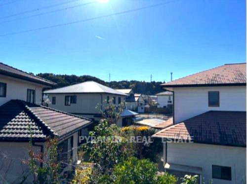 目の前に高い建物がないのでしかり陽が入り、解放感があります