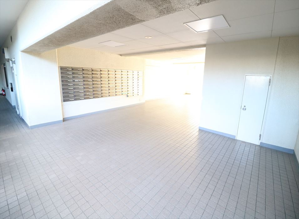 上宗岡二丁目バス停まで徒歩1分の便利な立地