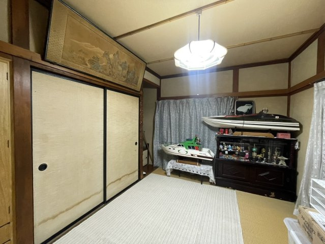 日本らしい落ち着いた雰囲気の和室です