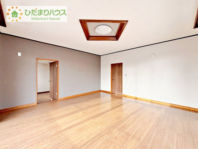 ゆとりのある主寝室！ご家族全員で寝れちゃいます♪
