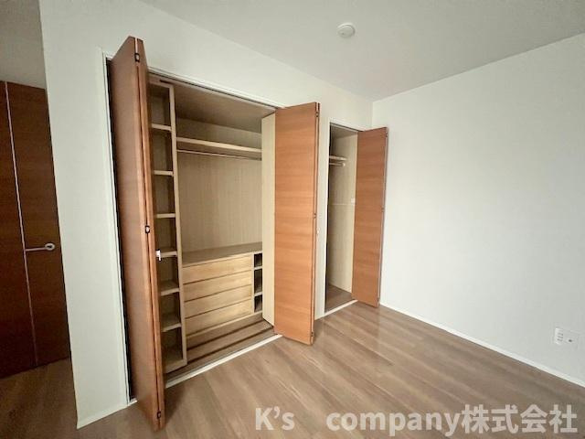 洋室6.5帖の収納スペース◇