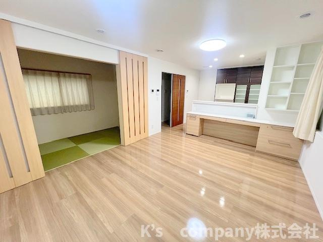 南向きのリビングはゆったりとした広さの16帖♪