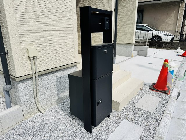 ～不在時の荷物受け取りに大変便利な宅配BOX～