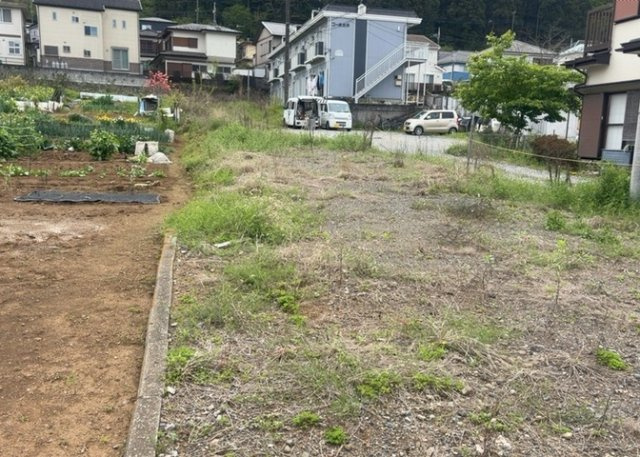 家を建てる前提で土地を探している場合、地盤の丈夫さは譲れない条件の一つです。地盤が脆弱だと追加工事が必要となります。また、過去に地盤沈下や液状化現象を起こした土地は、できるだけ避けた方がいいでしょう。