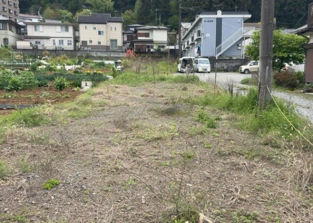 人が暮らすうえで日光は大切な要素となります。日当たりの良さは譲れないポイントですね。併せて近くに大きな建築物の建築予定がないか、あるいはそれが可能な土地が近くにないか事前に確認することもお勧めします。