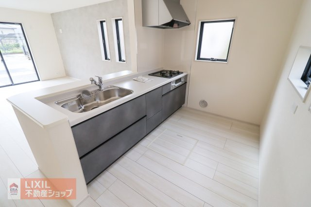 【その他設備】現地完成写真。使いやすい広めのシンク♪