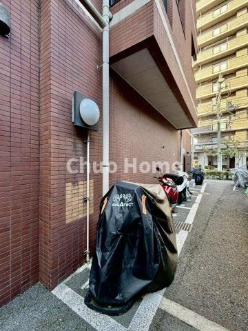 【バイク置場】最新の空き状況や費用などの詳細は担当スタッフまでお問い合わせください。
