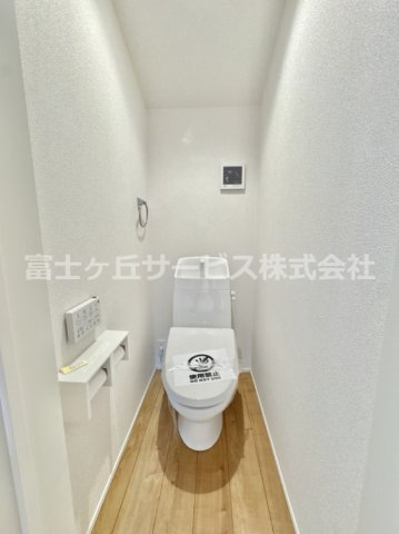 清潔感のあるトイレです