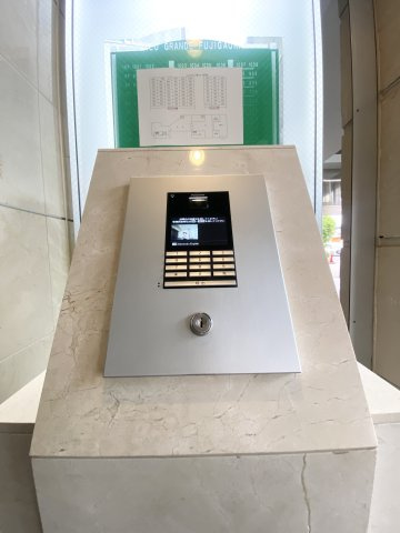 エントランスはオートロック機能付きで防犯面も安心♪
