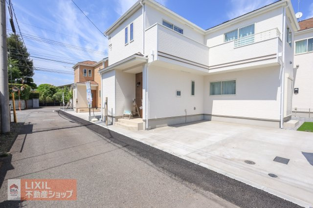 現地完成写真。道幅や駐車など、ご確認ください。