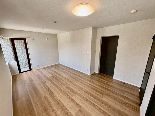 収納の確保された住空間で、生活感を抑えてすっきりとした印象に。