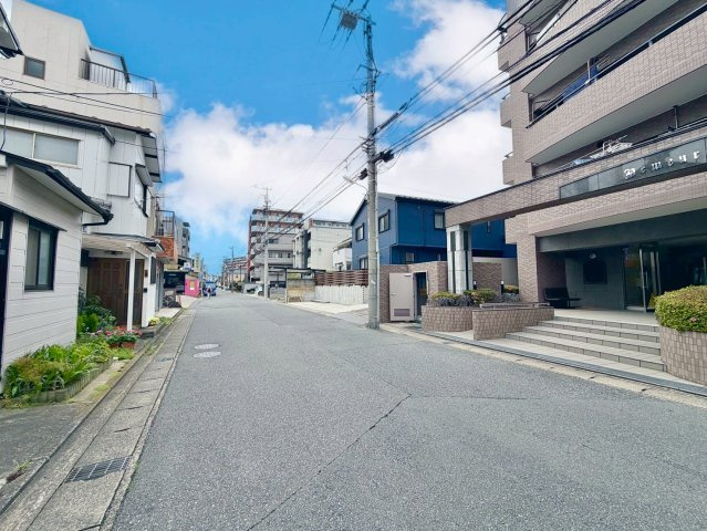 前面道路になります♪