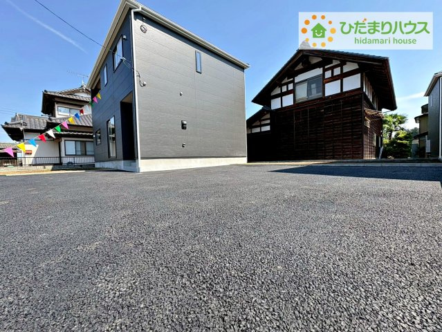 マイホームなら駐車場代がかかりません。しかも、自宅の駐車場で洗車ができます！今までコイン洗車に行っていた手間も省けて、節約にもつながります(^^♪