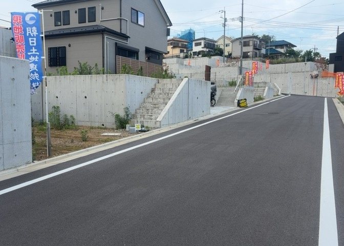 物件の詳細については、現地を見てわかること以外に、役所や法務局などで調べないとわからないことがあります。そのため、現地に行く場合は、もしこの物件を買ったらどのような生活ができるかをイメージしましょう。