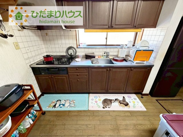 3口コンロと収納豊富なキッチンで、ママの毎日のお料理もはかどります☆