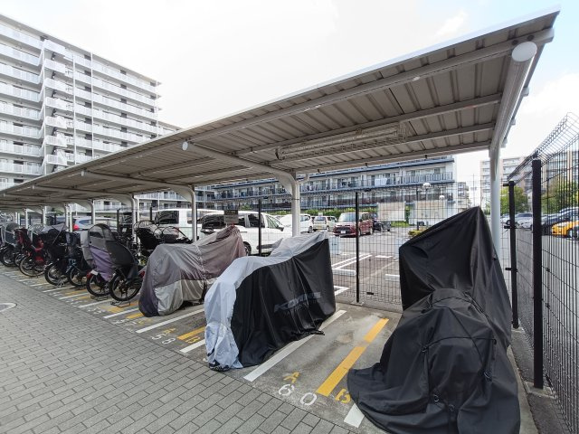 【バイク置き場】