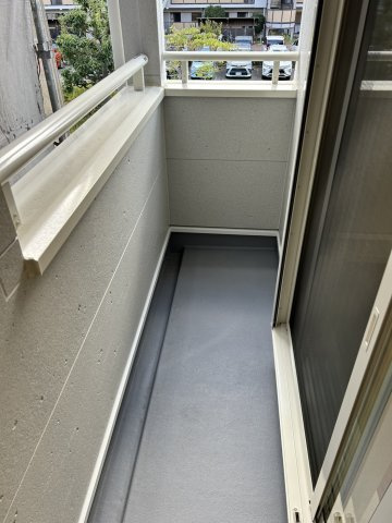 陽当たり良好なバルコニーです