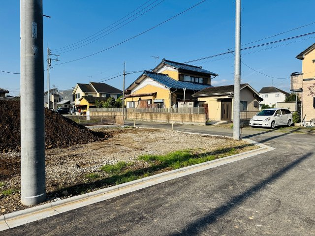 ～閑静で落ち着きのある住宅地内　建築条件の付いていない売地です～