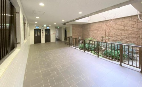 【小阪ハイライフのエントランス】