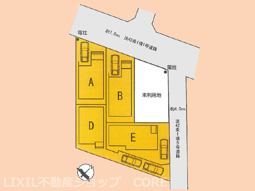こちらはB号棟です。前面道路は広々7ｍで開放的な立地。お車の駐車も楽々です。