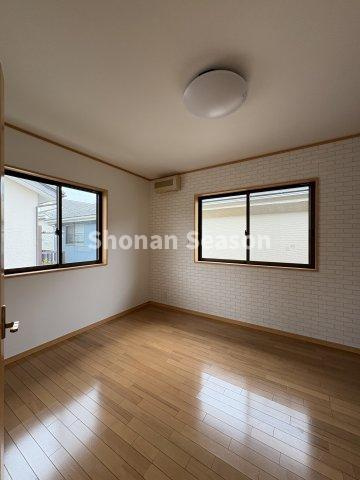 全部屋2面採光で通風も良好です♪