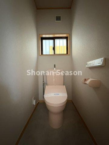 トイレは「温水洗浄便座」なので、寒い季節も快適に利用できます！