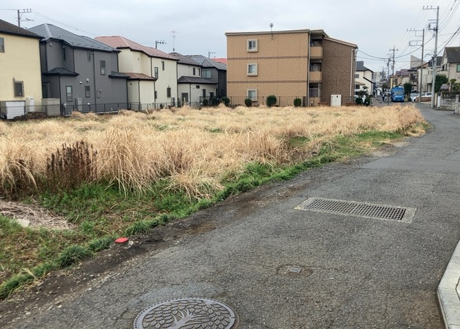 物件の詳細については、現地を見てわかること以外に、役所や法務局などで調べないとわからないことがあります。そのため、現地に行く場合は、もしこの物件を買ったらどのような生活ができるかをイメージしましょう。