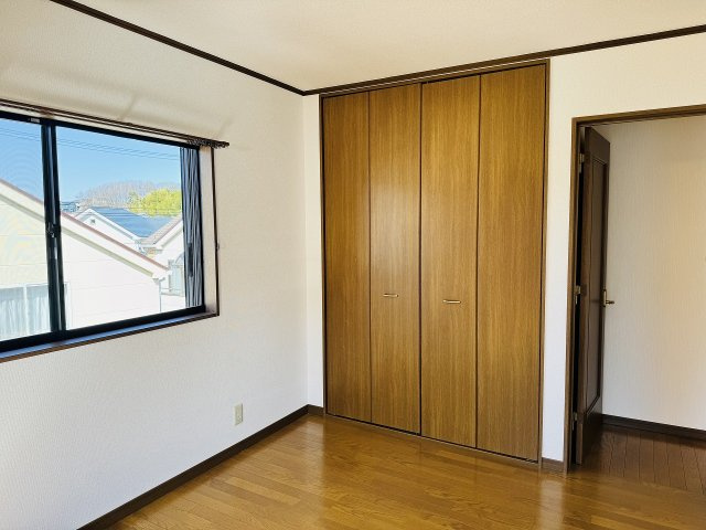 ～収納力の高いクローゼット完備～