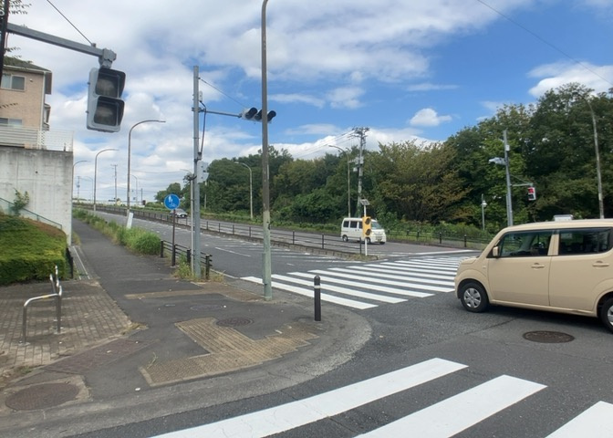 土地の地勢が高台の場合、景色を綺麗にみることができ、景色にこだわってお家探ししている方におすすめです！また平坦地よりも風通しがいいというメリットがあります。デメリットもあるので是非現地でご確認下さい。