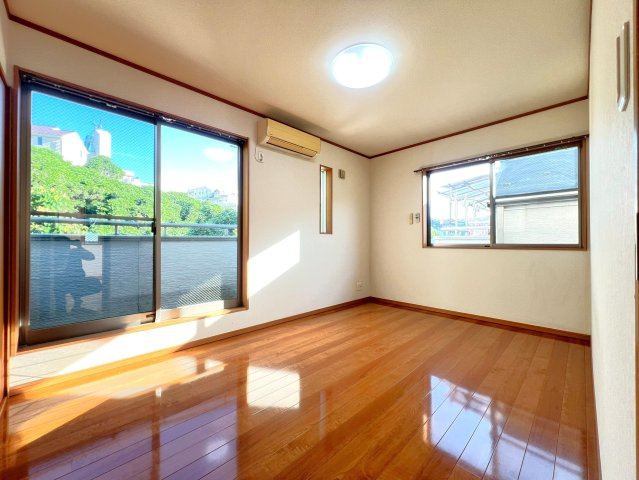 3階には6.75帖の洋室が2部屋ございます。　全居室収納付きとなっており、利便性良好です。