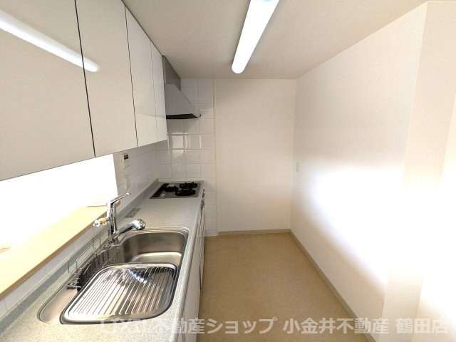 吊戸棚の位置が低くて使いやすいキッチン