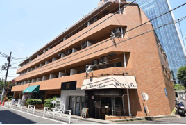 バロール代々木の外観