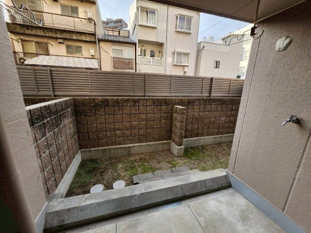 バルコニーに水栓完備です☆