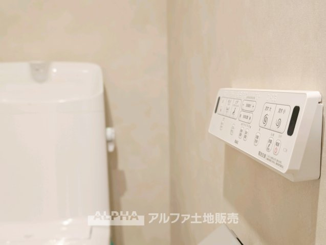 コンパクトで使いやすいトイレです