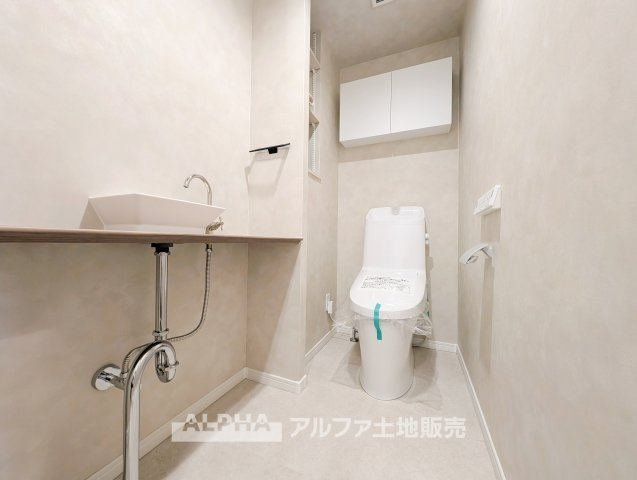 コンパクトで使いやすいトイレです