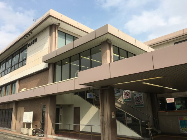 JR四条畷駅西側