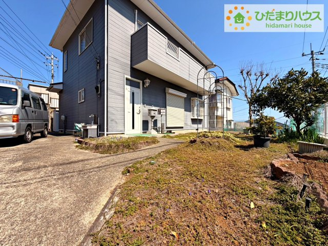 お庭が広く、家庭菜園やガーデニングなども楽しめます♪