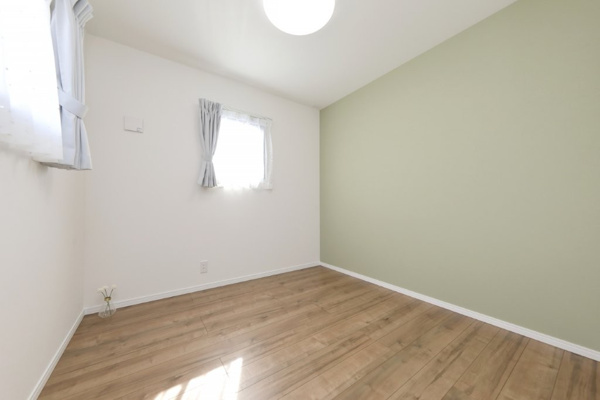 【里中二丁目（2期）の洋室】