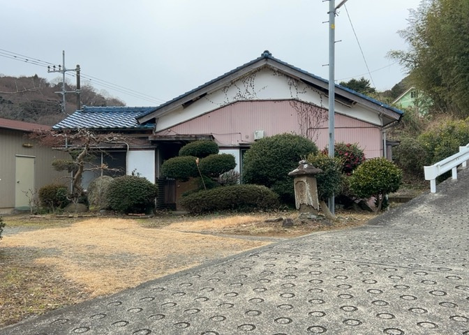 土地探しをしていると都市計画区域という言葉を目にすると思います。法律によって、都道府県知事や国土交通大臣が指定するエリアのことを指しており、都市計画区域は市街化区域と市街化調整区域に分けられています。