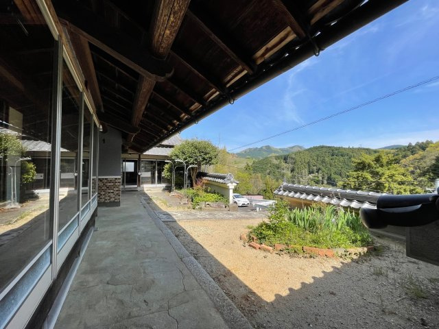 廊下やお庭から一望できる山々　壮大な絶景に心癒されます♪