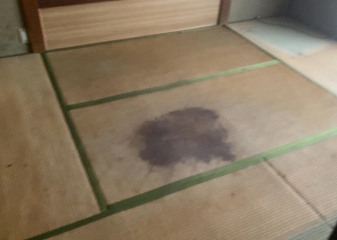 ダイニングは、食事や家族の団らんスペースとしてだけではなく、ほかの用途としても使用することができます。ダイニングテーブルを置き、食事のためのスペースを作ることでリビングとの差別化を図ることができます。