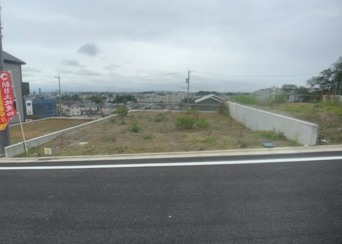物件の詳細については、現地を見てわかること以外に、役所や法務局などで調べないとわからないことがあります。そのため、現地に行く場合は、もしこの物件を買ったらどのような生活ができるかをイメージしましょう。