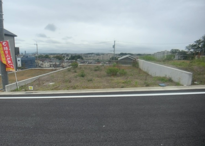 家を建てる前提で土地を探している場合、地盤の丈夫さは譲れない条件の一つです。地盤が脆弱だと追加工事が必要となります。また、過去に地盤沈下や液状化現象を起こした土地は、できるだけ避けた方がいいでしょう。