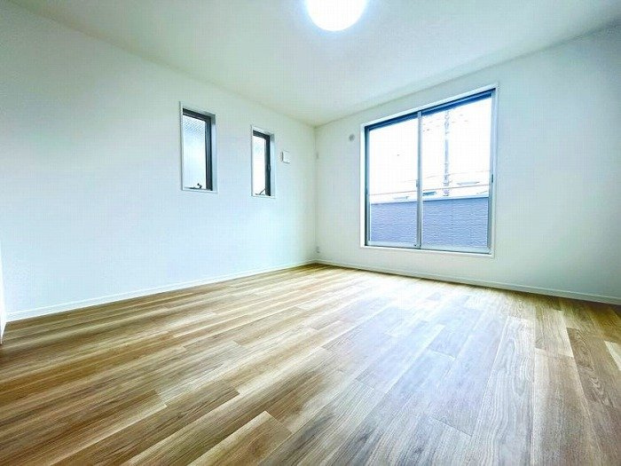 2面採光：洋室8.5帖（2階）
