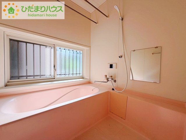 清潔感のある浴室はゆったり浸かれて日頃の忙しさから解放してくれます(^^♪
