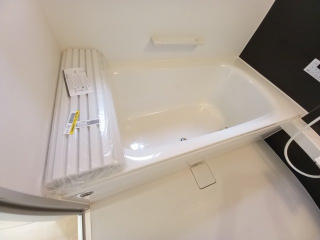 同施工　■□■洗面所の写真です■□■　使い勝手の良い洗面台は、奥様の身支度の時間も楽しくなりそうですね。